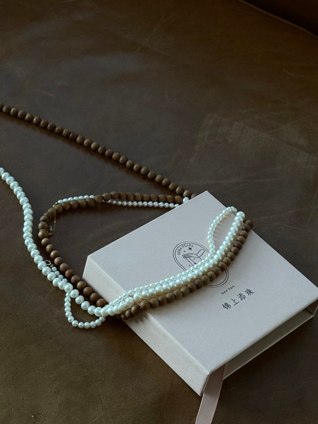 Wĕn | The Sandalwood & Pearl Necklace & bracelet