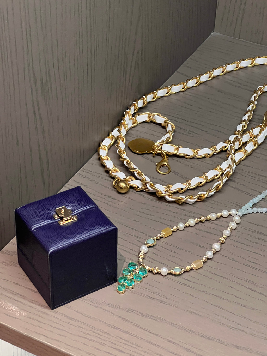 Echo Green ｜ Fine Pearl & Crystal Designer Necklace