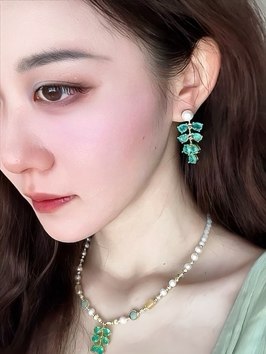 VeraPearl NewYork | Echo Green |  Natural Fine Pearls & Green Crystal Earrings