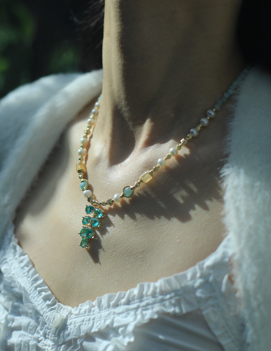 Echo Green ｜ Fine Pearl & Crystal Designer Necklace